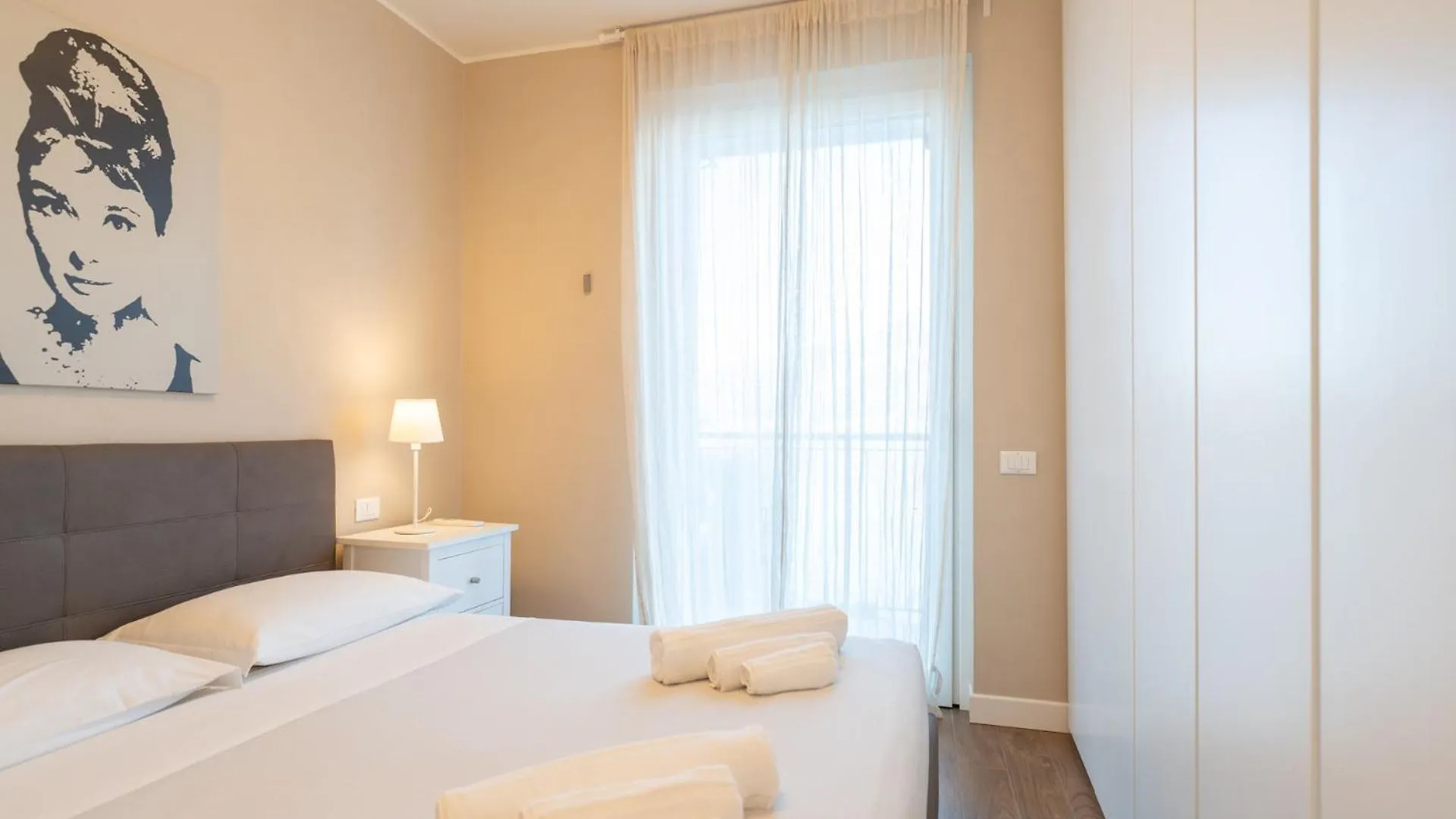 La Roseta Apartment Varenna 0*,