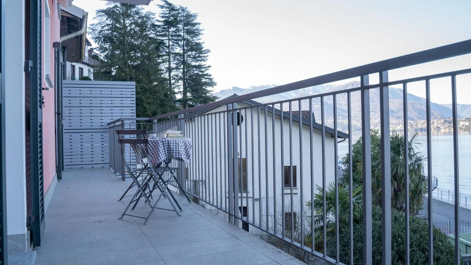 La Roseta Apartment Varenna Italy