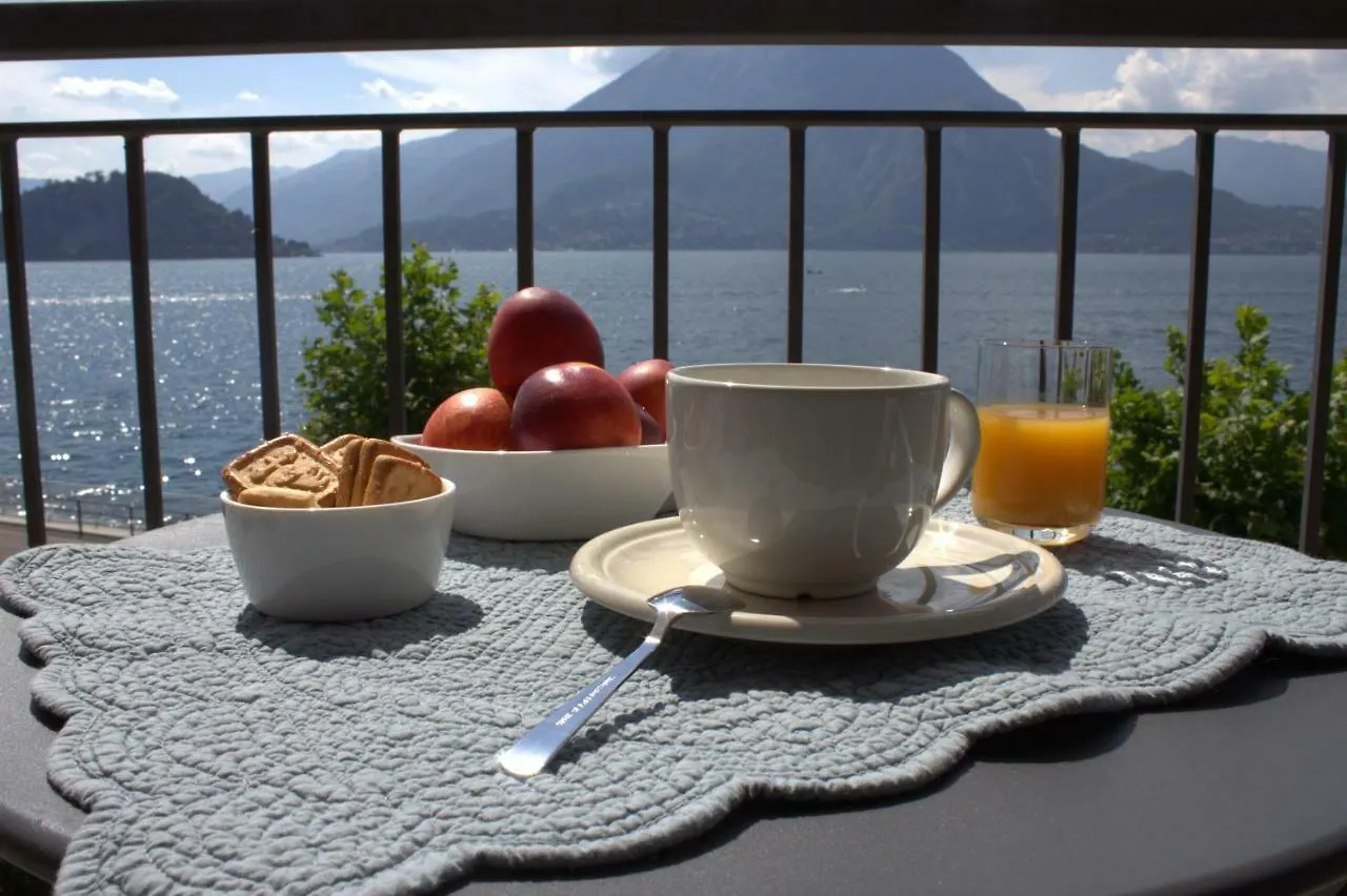 La Roseta Apartment Varenna
