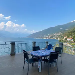 Appartement With Big Terrace And Direct Access To The Beach, Varenna